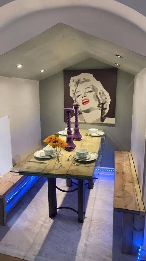 Russell Square Apartment Hove
