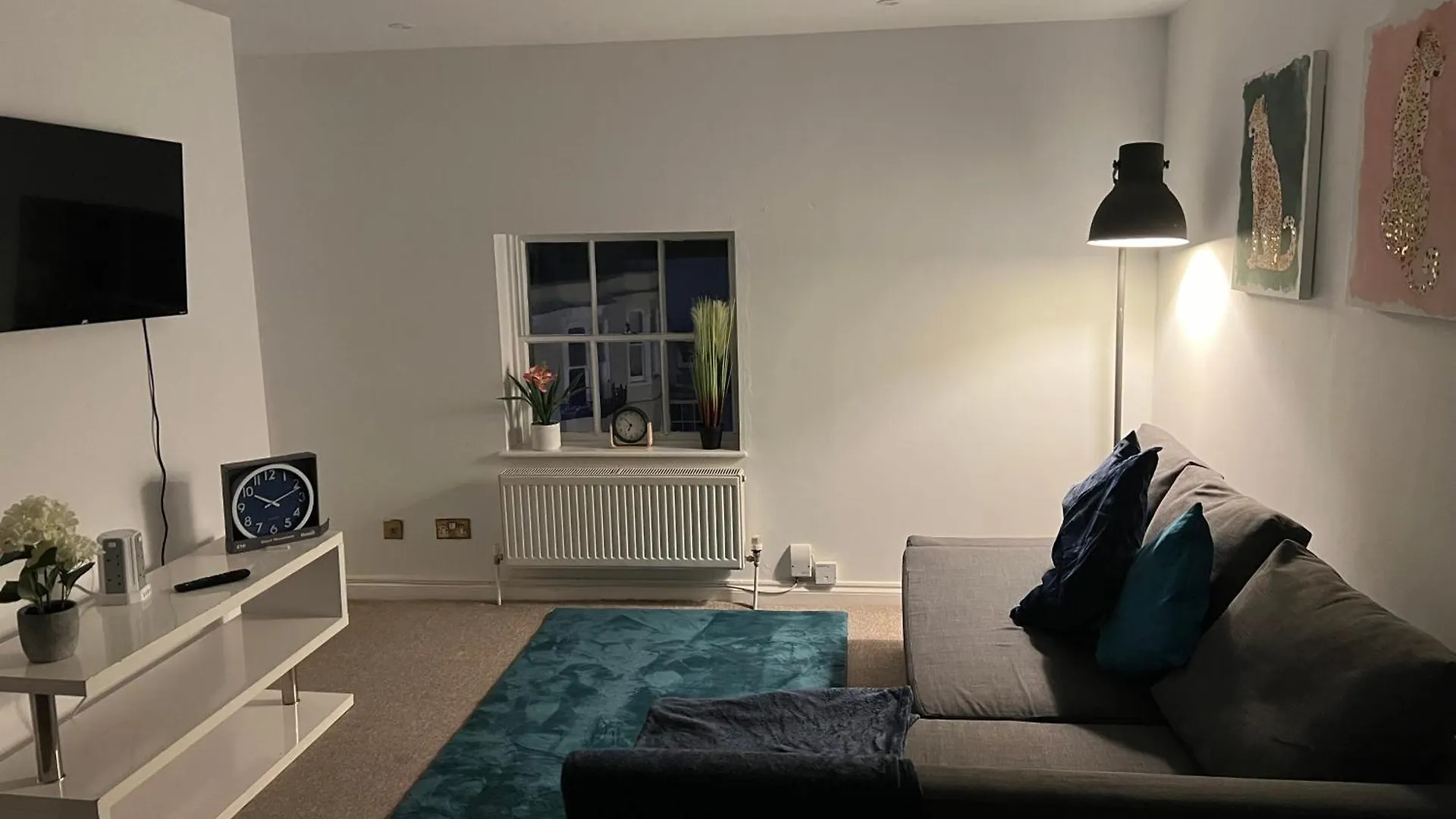 Russell Square Apartment Brighton